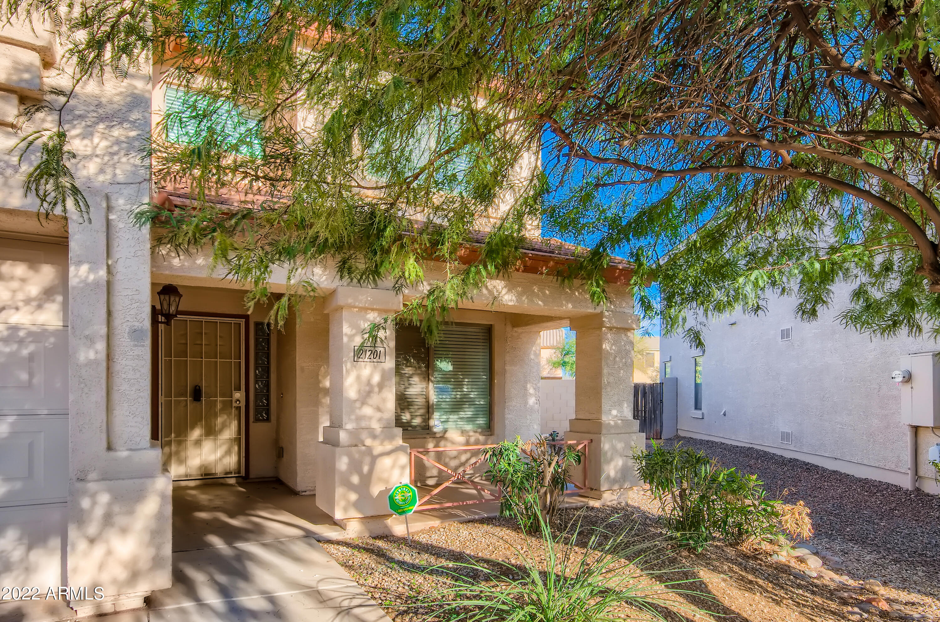 21201 North Conlon Road Maricopa, AZ 85138 - Photo 4 of 33 4-915246169-04 Exterior Front Entry