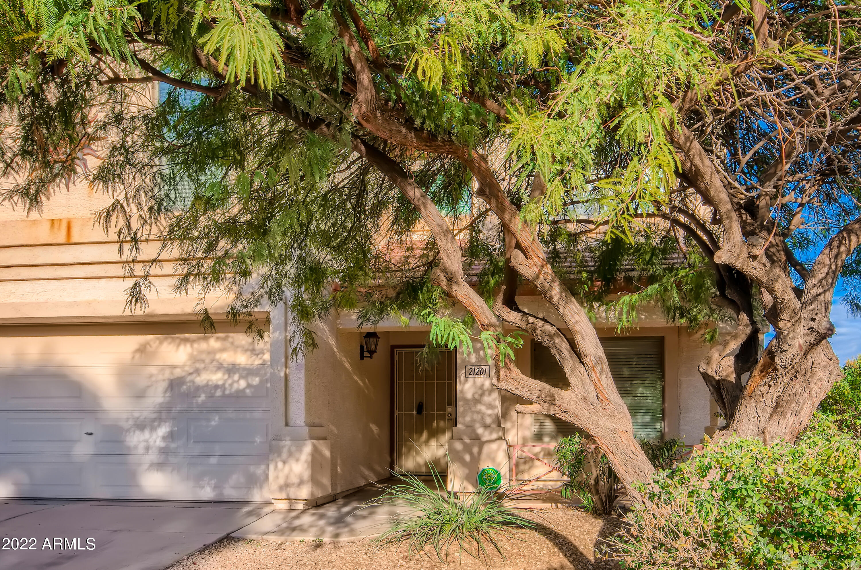 21201 North Conlon Road Maricopa, AZ 85138 - Photo 5 of 33 5-797149519-05 Exterior Front Entry