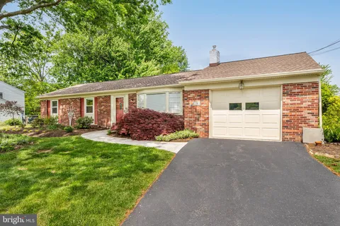 $425,000 | 3307 Windsor Drive, Norristown, PA 19403