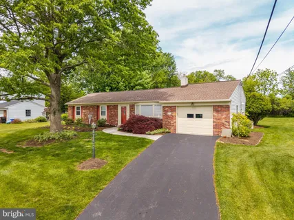 $425,000 | 3307 Windsor Drive, Norristown, PA 19403