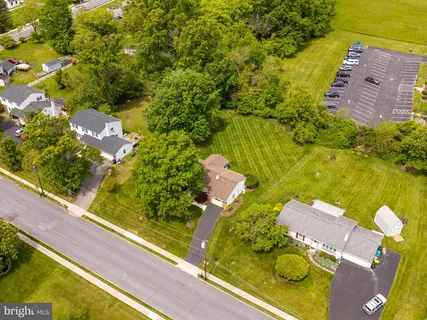 $425,000 | 3307 Windsor Drive, Norristown, PA 19403