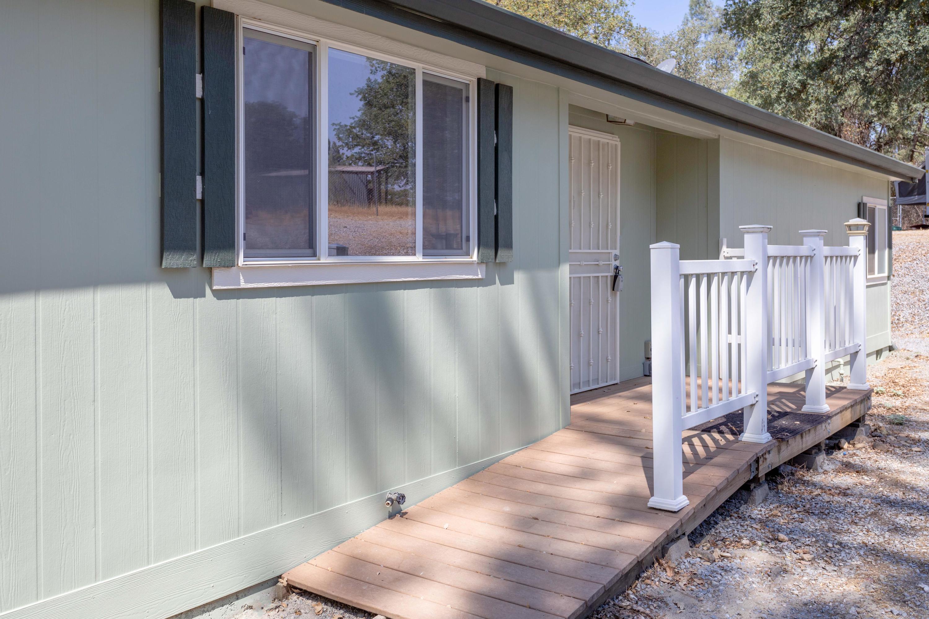 10425 Ryan Hill Road Redding, CA 96003 - Photo 6 of 35 254A6347