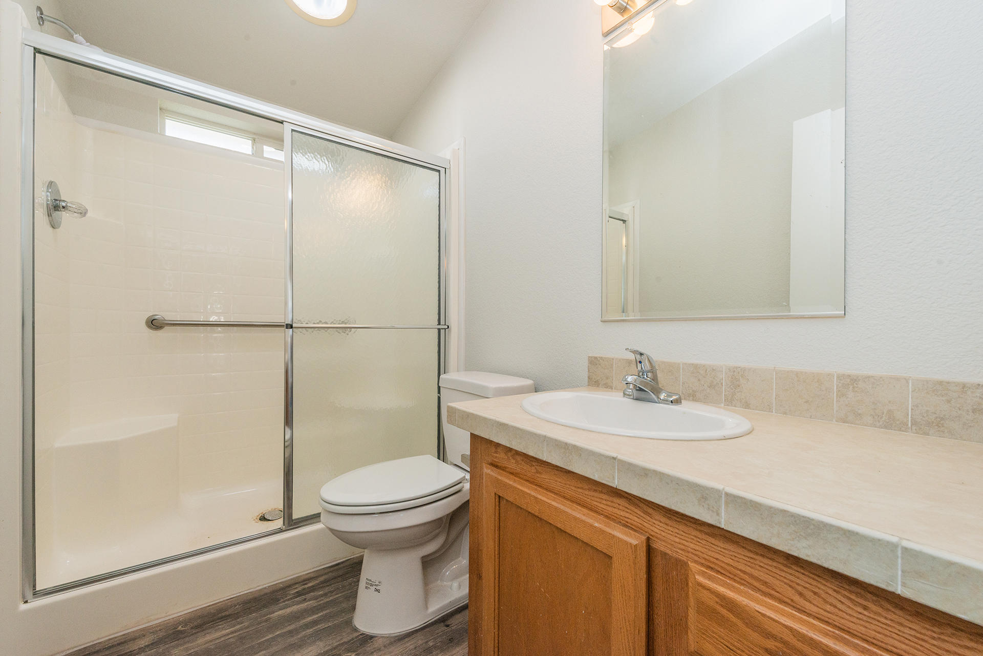 10425 Ryan Hill Road Redding, CA 96003 - Photo 8 of 35 0274F5F0-6CAD-4C9D-8B6D-7781923452B5