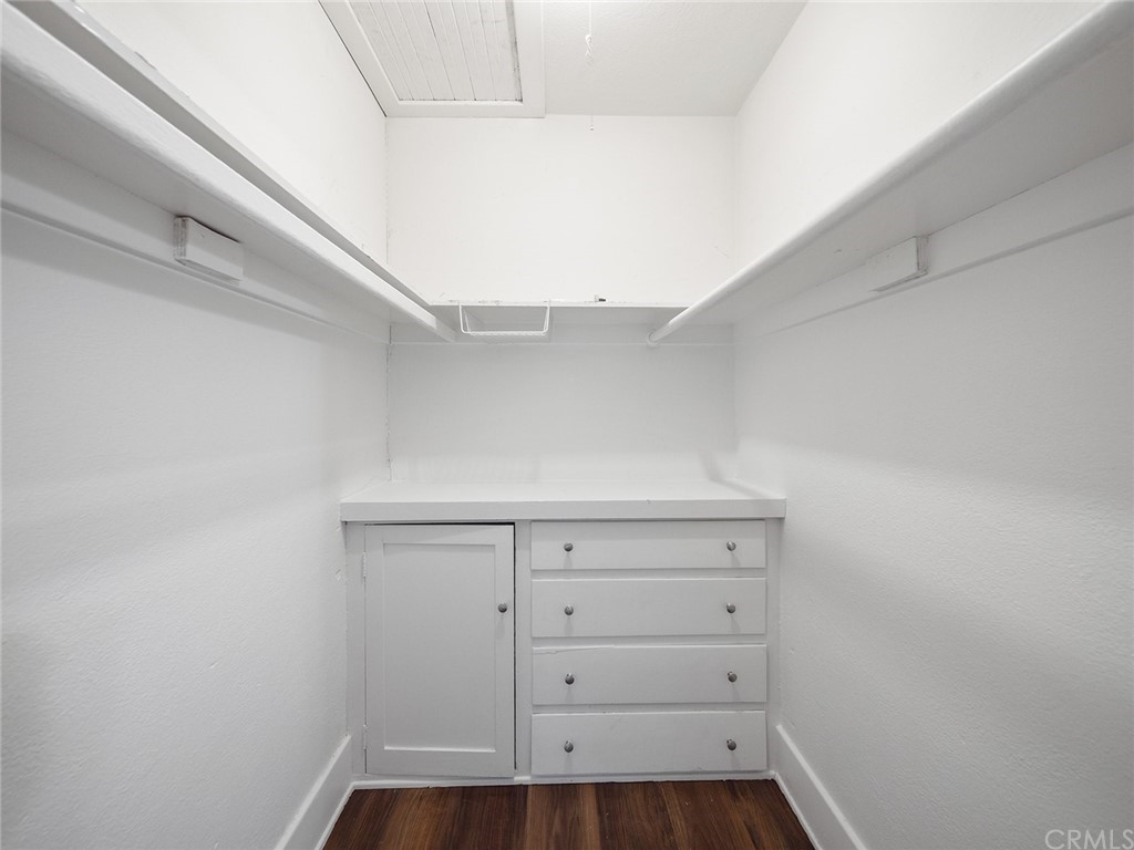 1096 Stanley Avenue Long Beach, CA 90804 - Photo 18 of 33 a view of a small space