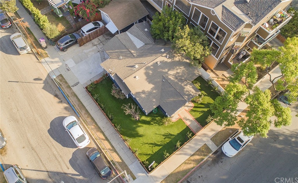 1096 Stanley Avenue Long Beach, CA 90804 - Photo 31 of 33 an aerial view of a backyard