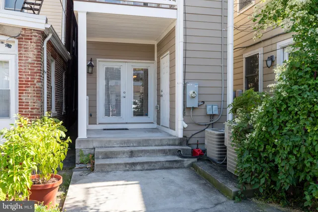 $3,800 | 1330 South Charles Street, Baltimore, MD 21230