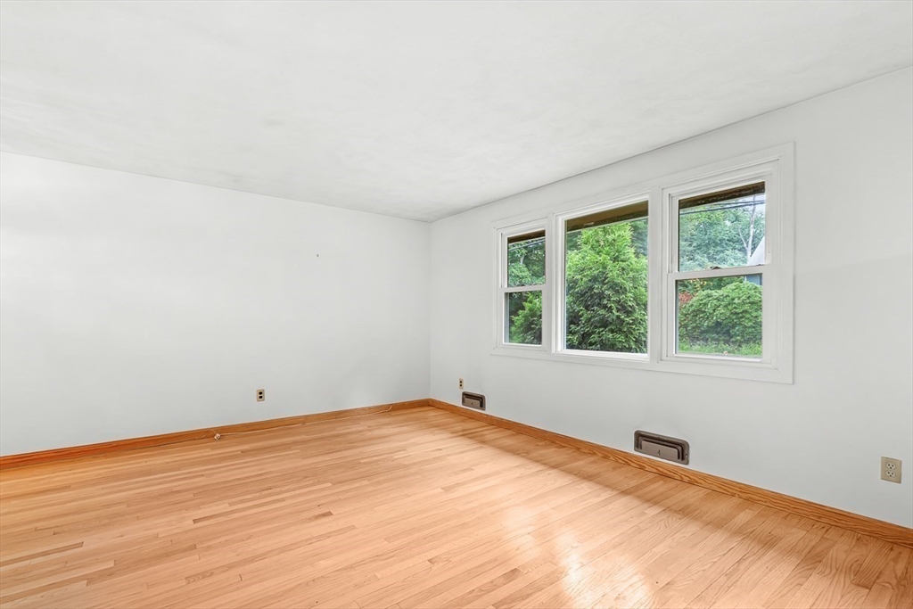 155 Turnpike Road Chelmsford, MA 01824 - Photo 9 of 35