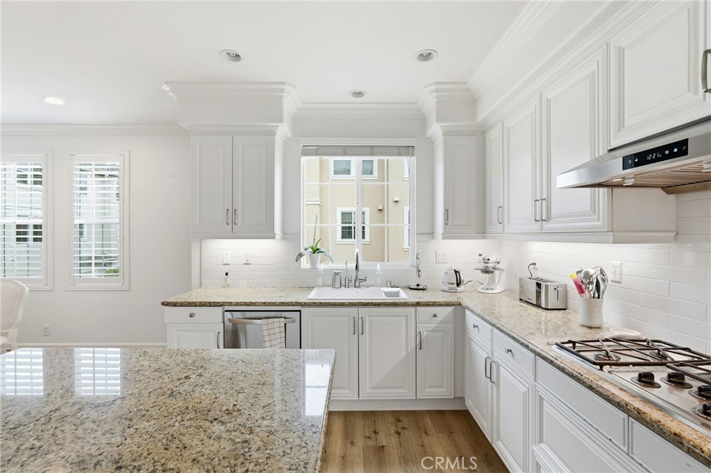 68 Fringe Tree Irvine, CA 92606 - Photo 7 of 34