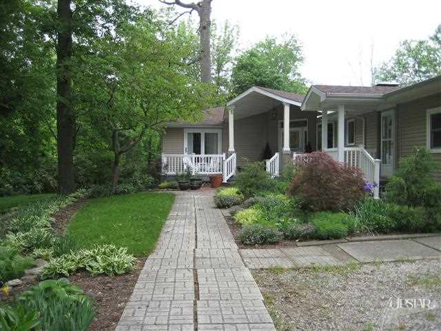 7529 Amber Road Fort Wayne, IN 46814 - Photo 2 of 29