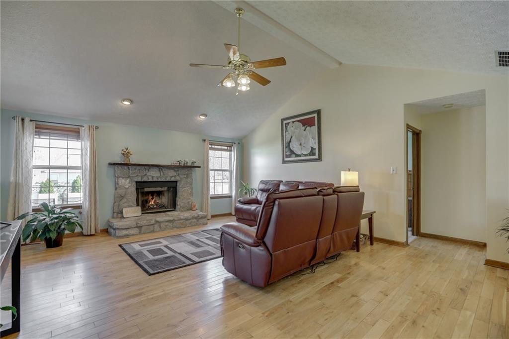 1805 Acorn Road Franklin, IN 46131 - Photo 6 of 31 Gallery Image 6