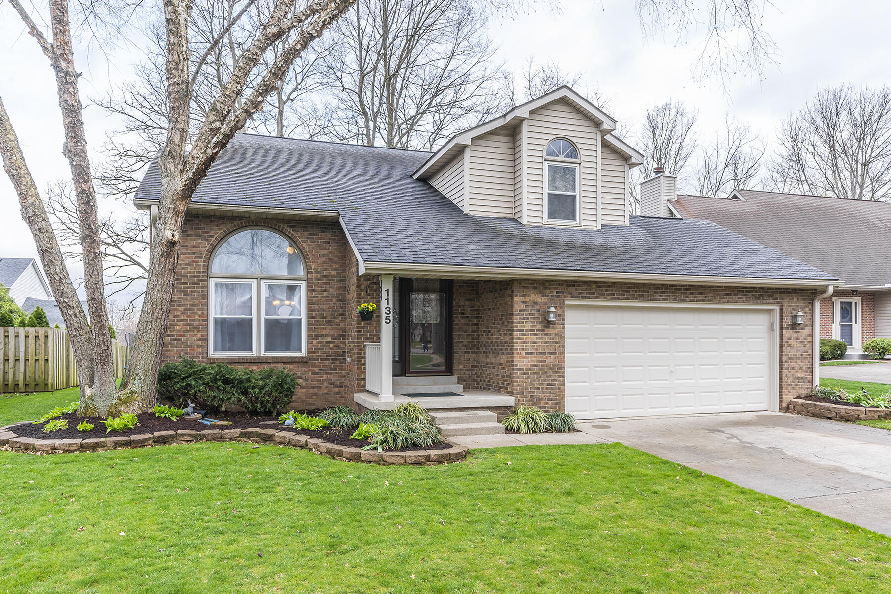 1135 Rockbridge Road Lexington, KY 40515 - Photo 2 of 29 1135rockbridge02