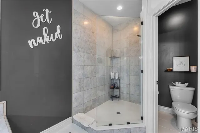 $849,000 | 184 Country View Drive, Benton, MO 63736