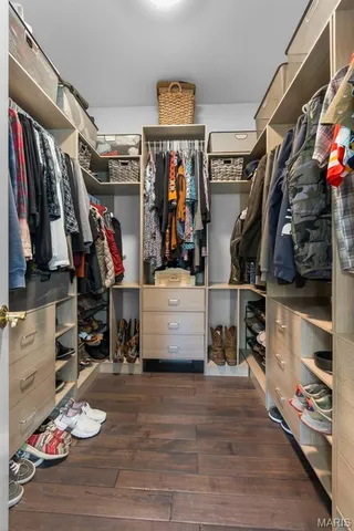 $849,000 | 184 Country View Drive, Benton, MO 63736