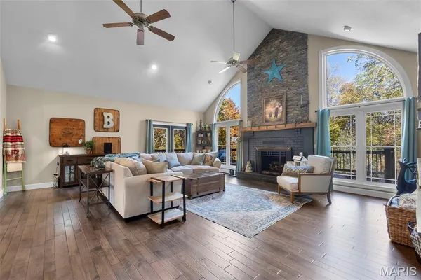 $799,000 | 184 Country View Drive, Benton, MO 63736