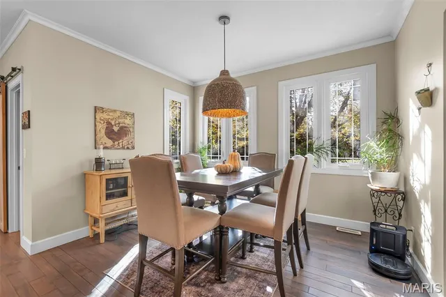 $849,000 | 184 Country View Drive, Benton, MO 63736