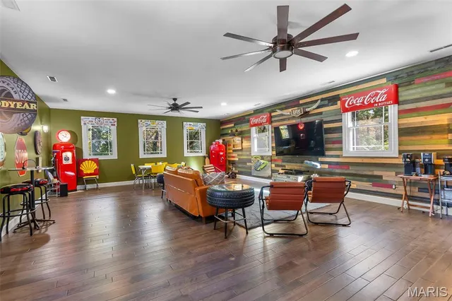 $849,000 | 184 Country View Drive, Benton, MO 63736