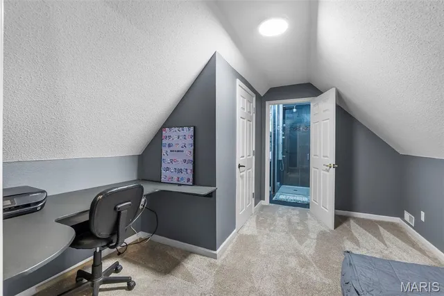 $849,000 | 184 Country View Drive, Benton, MO 63736