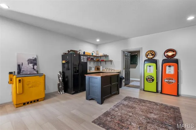 $849,000 | 184 Country View Drive, Benton, MO 63736