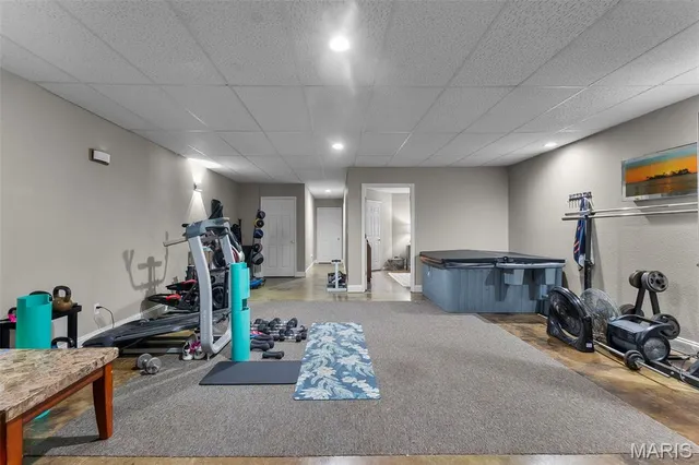 $849,000 | 184 Country View Drive, Benton, MO 63736