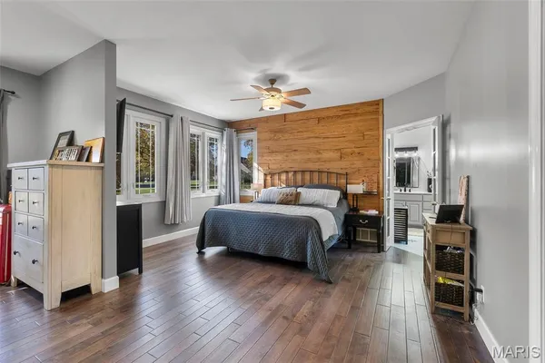 $799,000 | 184 Country View Drive, Benton, MO 63736