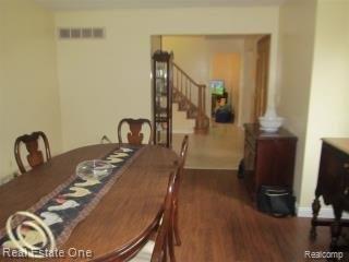 36255 Hardenburg Road Farmington, MI 48331 - Photo 6 of 18 Living Room Into Foyer.jpg