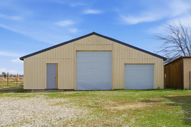 $575,000 | 41016 150th Street East, Lancaster, CA 93535