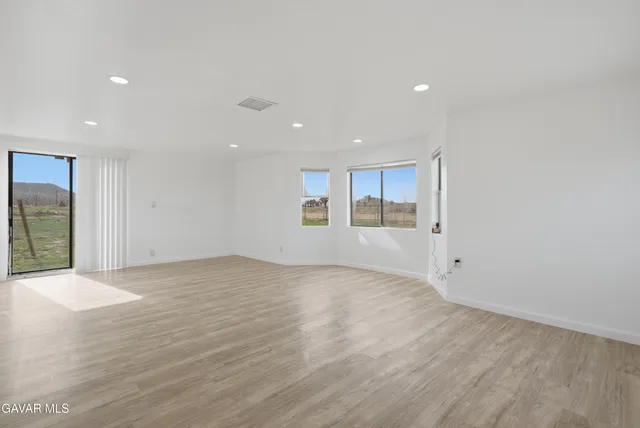 $575,000 | 41016 150th Street East, Lancaster, CA 93535