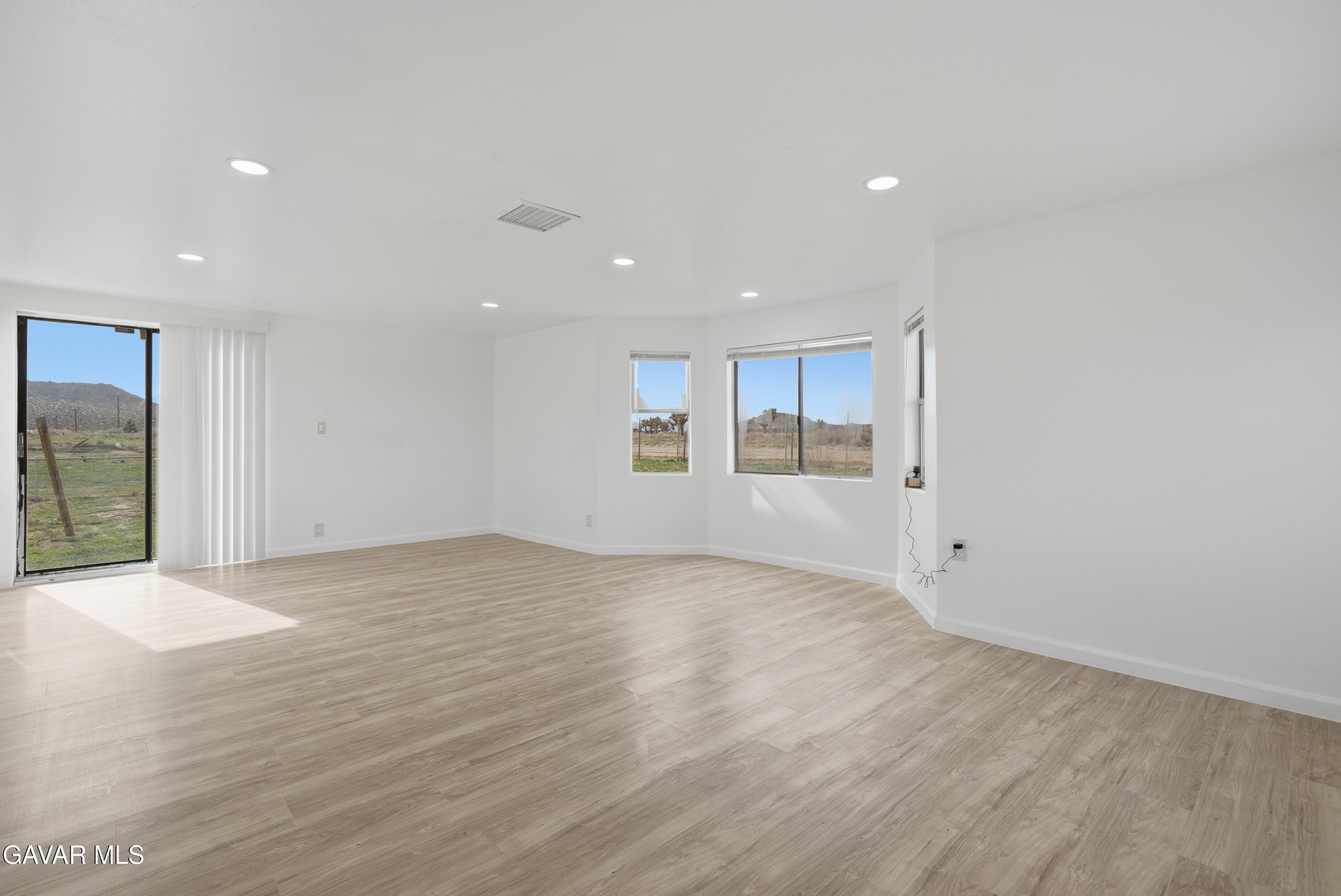 41016 150th Street East Lancaster, CA 93535 - Photo 5 of 24 JPP09866