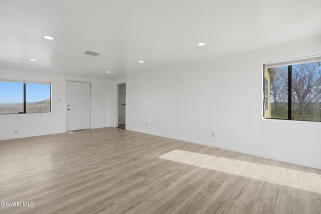 $575,000 | 41016 150th Street East, Lancaster, CA 93535