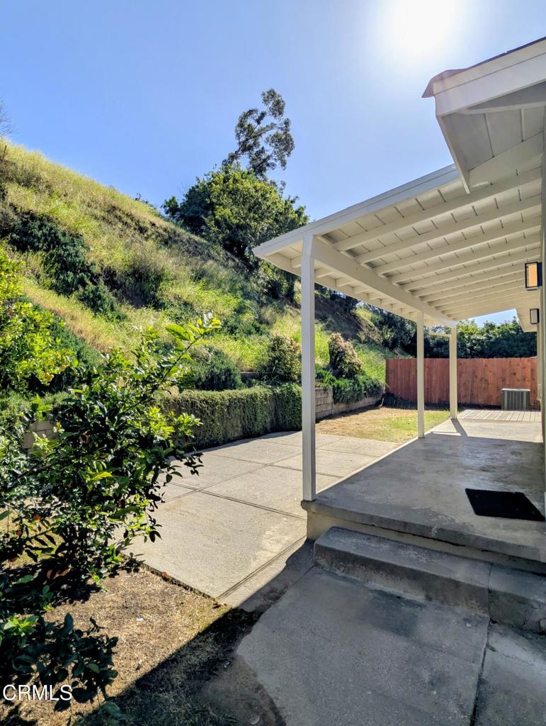 4024 Monterey Road Los Angeles, CA 90042 - Photo 10 of 13 a view of a backyard