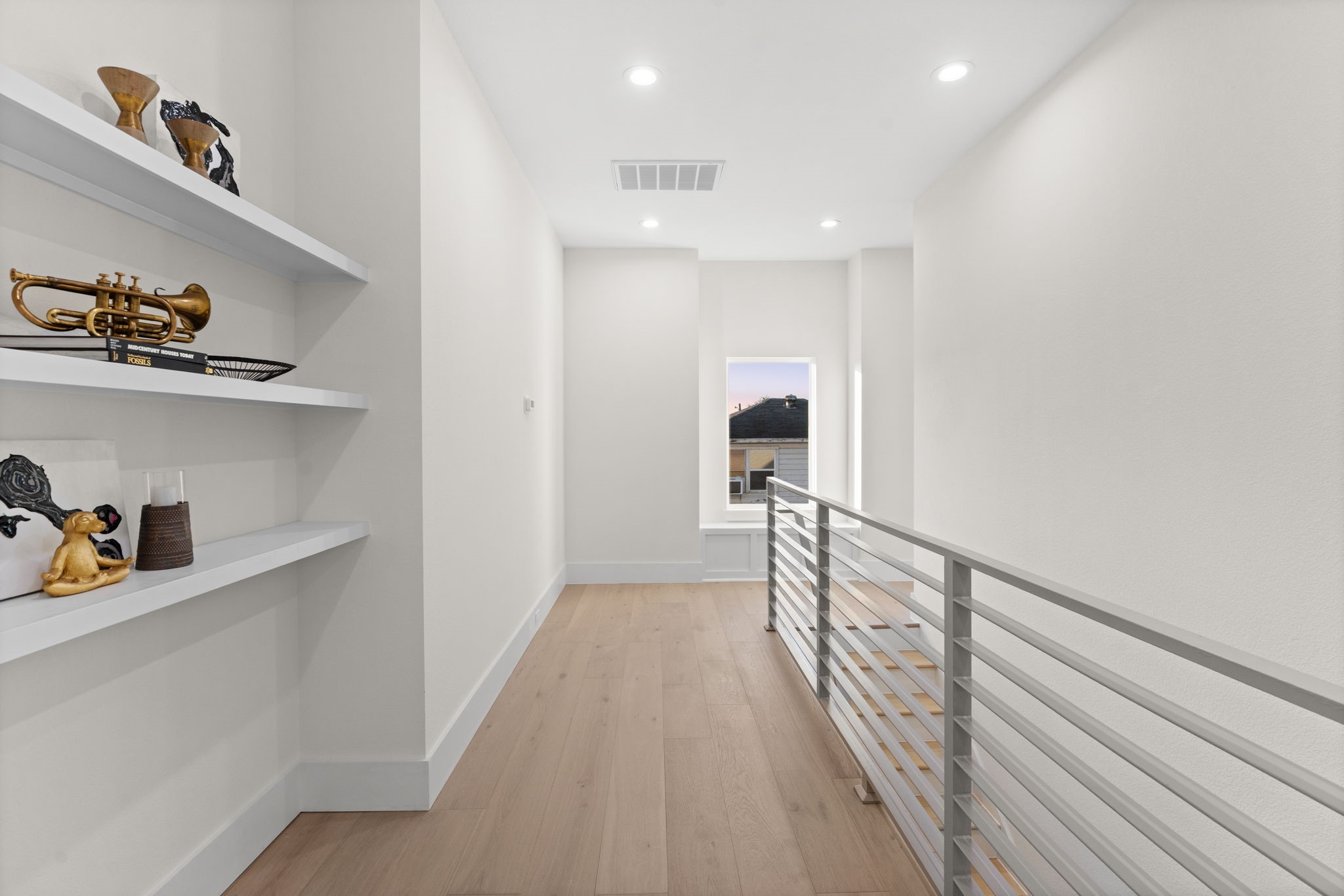 1622 Mable Street Houston, TX 77023 - Photo 20 of 25 a view of hallway with wooden floor