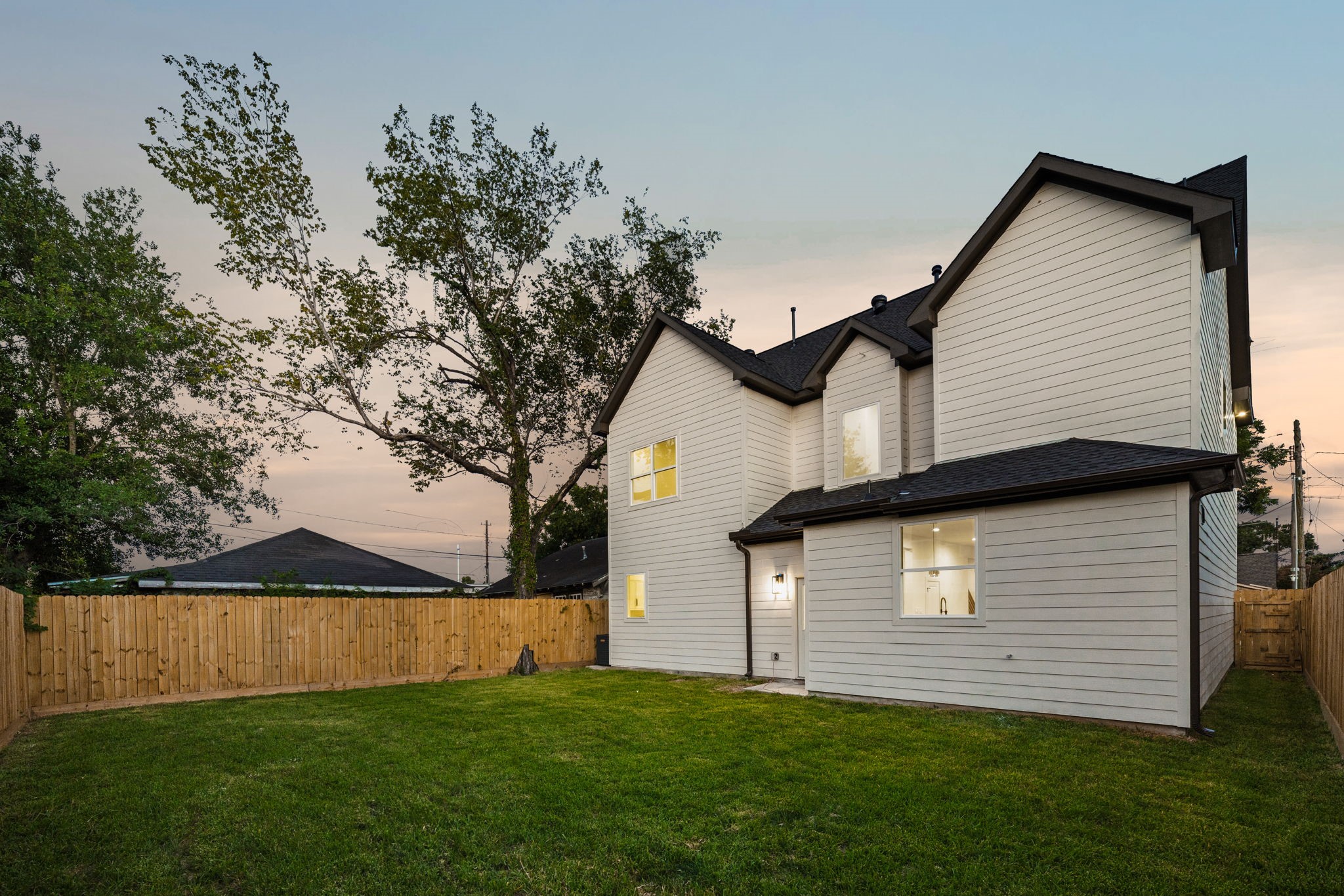1622 Mable Street Houston, TX 77023 - Photo 25 of 25 a view of front of house with a yard