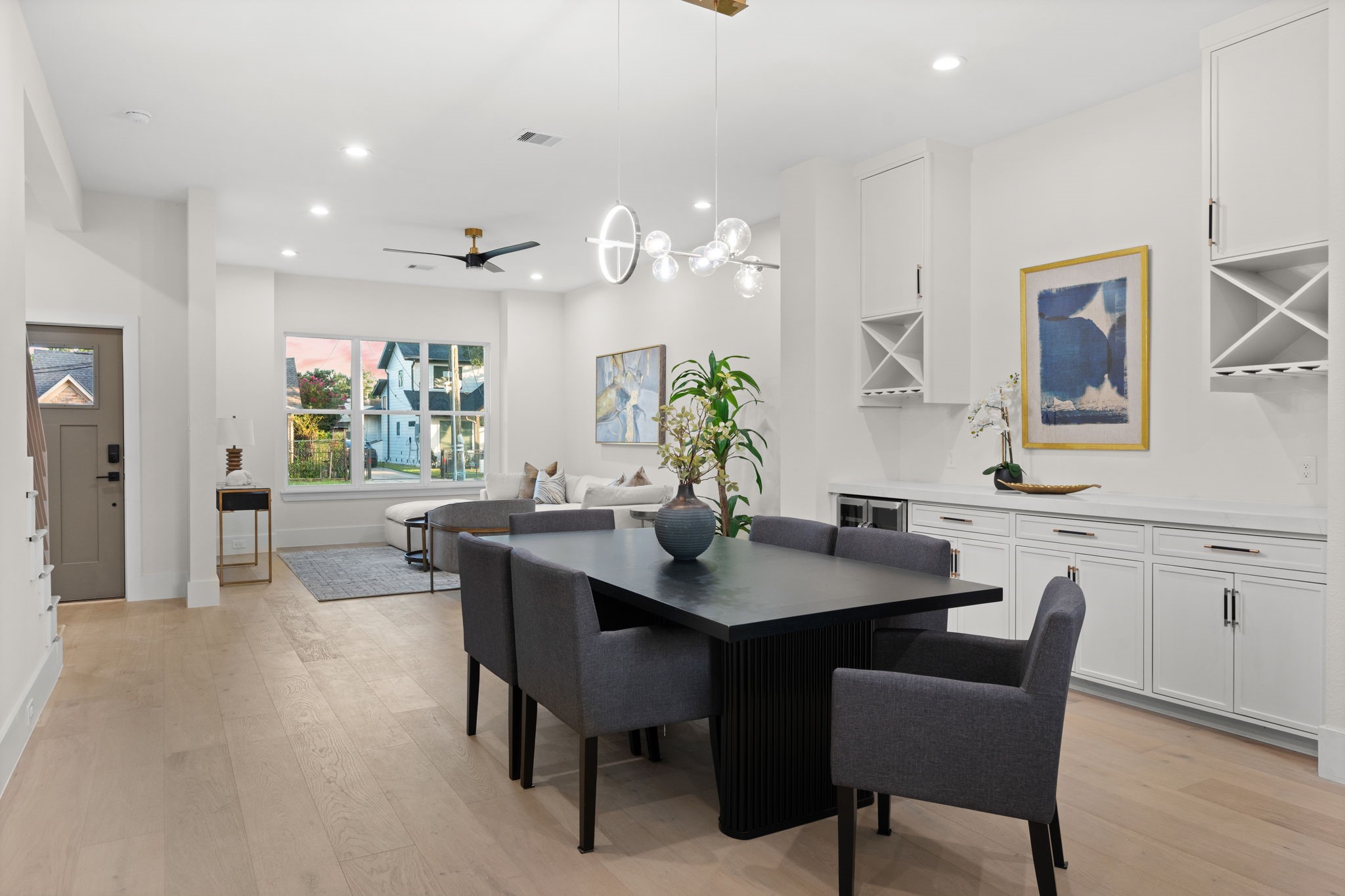 1622 Mable Street Houston, TX 77023 - Photo 6 of 25 a kitchen with a table and chairs in it