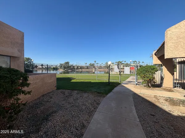 $1,750 | 10828 North Biltmore Drive, Unit 154, Phoenix, AZ 85029