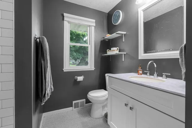 $514,900 | 2500 Xylon Avenue South, St. Louis Park, MN 55426