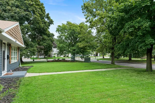 $514,900 | 2500 Xylon Avenue South, St. Louis Park, MN 55426