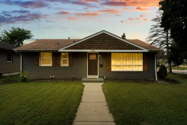 $514,900 | 2500 Xylon Avenue South, St. Louis Park, MN 55426