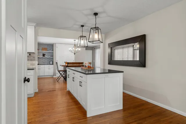 $514,900 | 2500 Xylon Avenue South, St. Louis Park, MN 55426