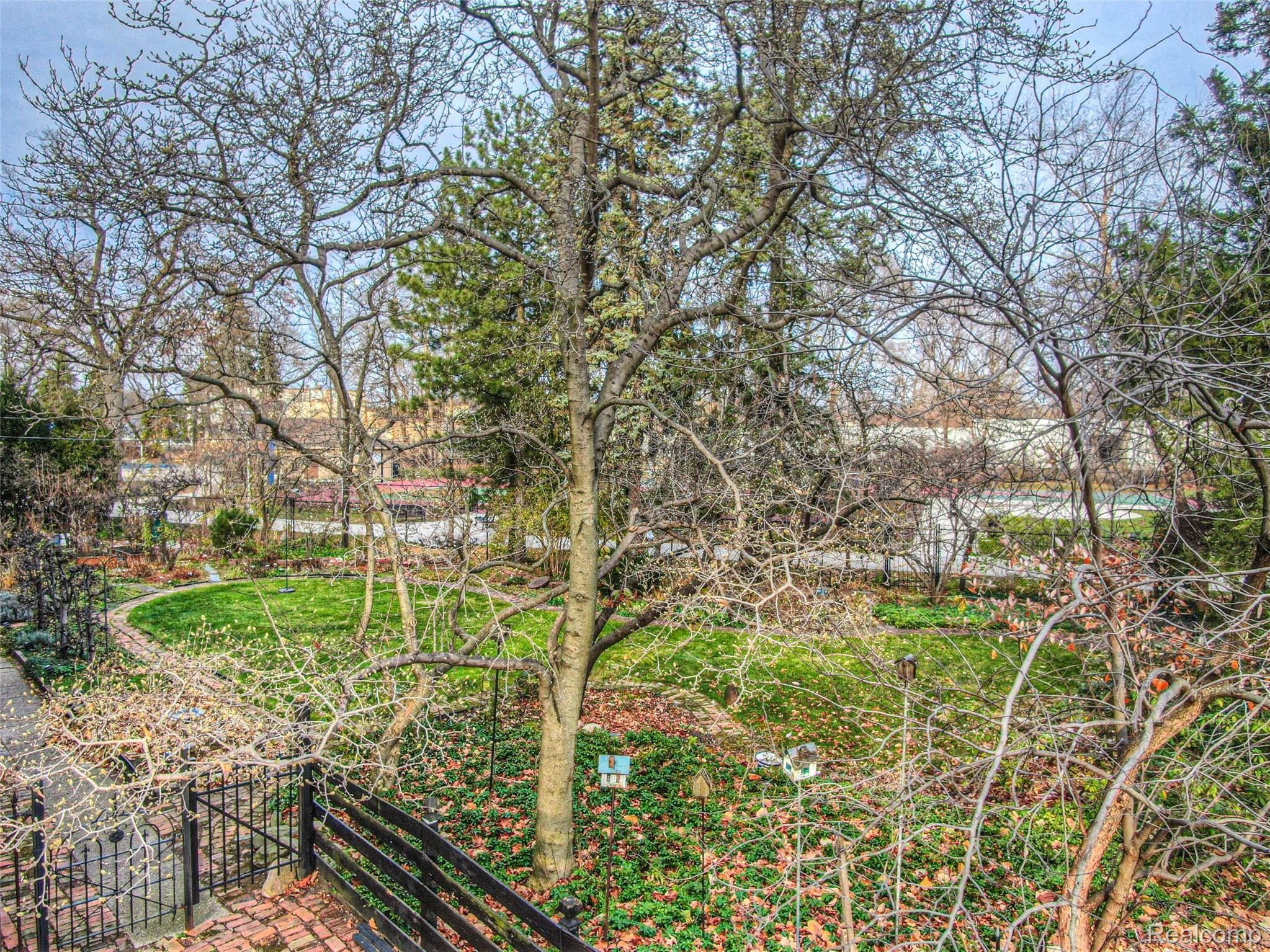 85 Amherst Road Pleasant Ridge, MI 48069 - Photo 31 of 43 -2.jpg