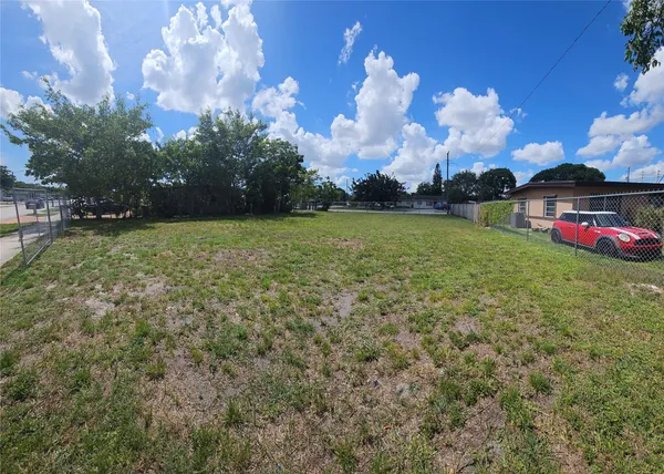 $250,000 | 6300 Southwest 41st Court, Davie, FL 33314