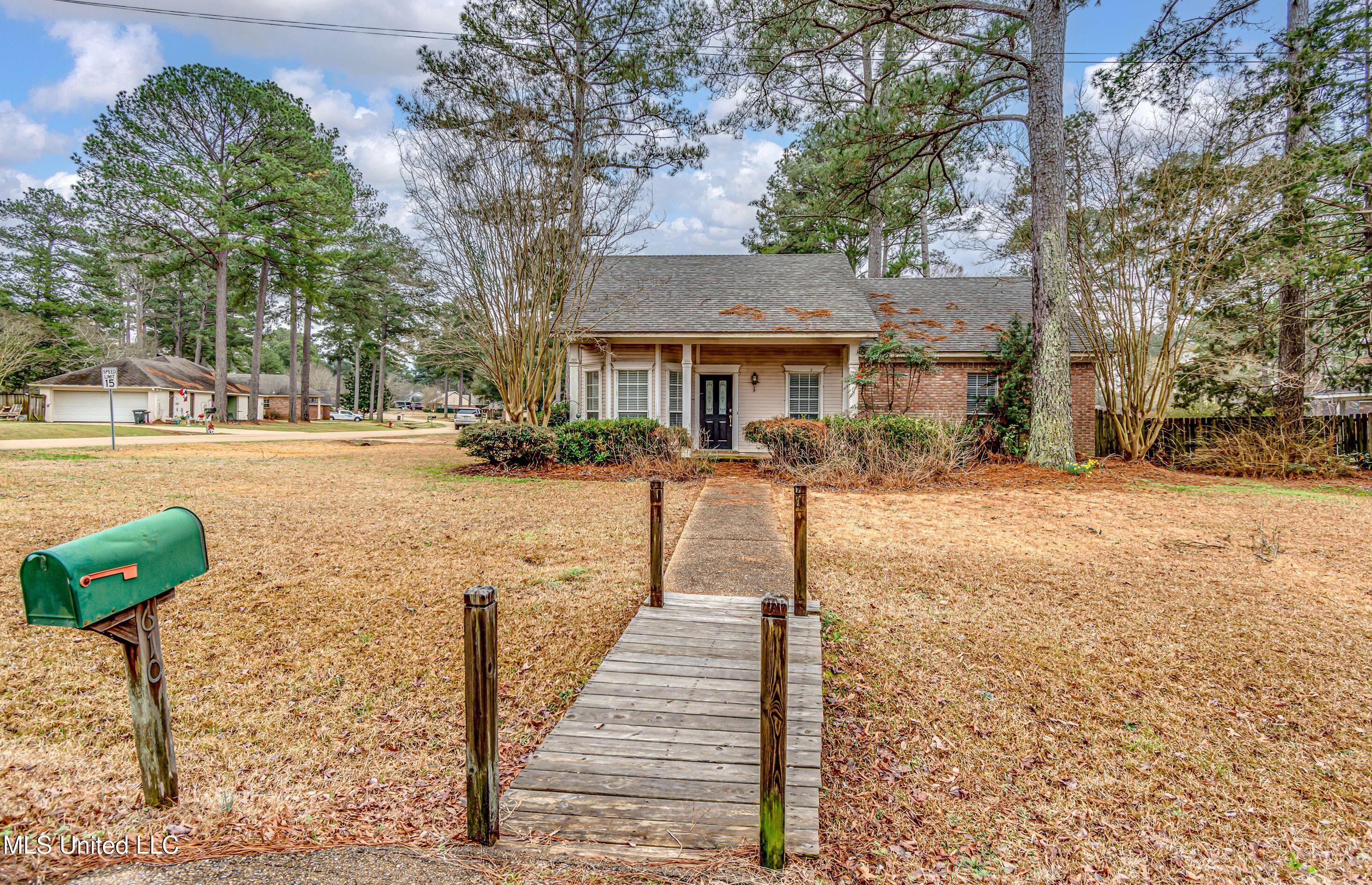 610 Old Rice Road Madison, MS 39110 - Photo 2 of 43 FRONT