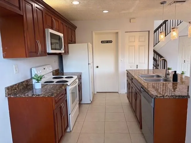 $2,600 | 3639 Northwest 6th Street, Unit 3639, Deerfield Beach, FL 33442