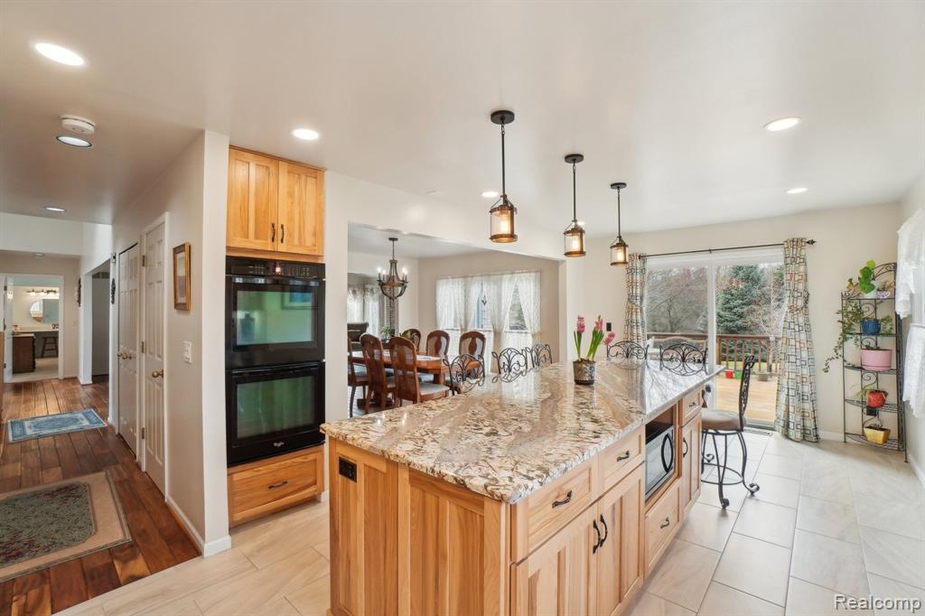 2138 Kennedy Drive Rochester Hills, MI 48309 - Photo 6 of 63