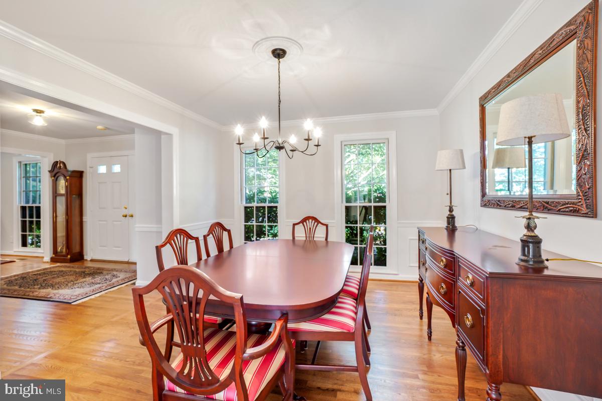 14701 Native Dancer Road North Potomac, MD 20878 - Photo 11 of 34 Dining Room