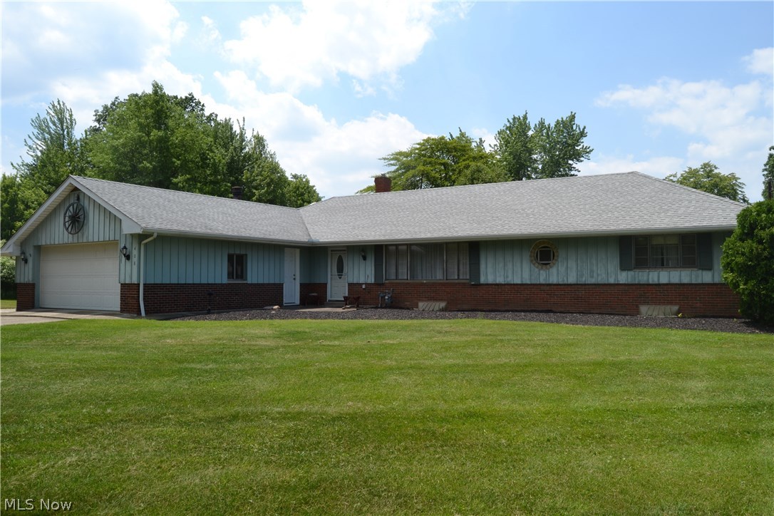 408 Harris Road Richmond Heights, OH 44143 - Photo 2 of 24