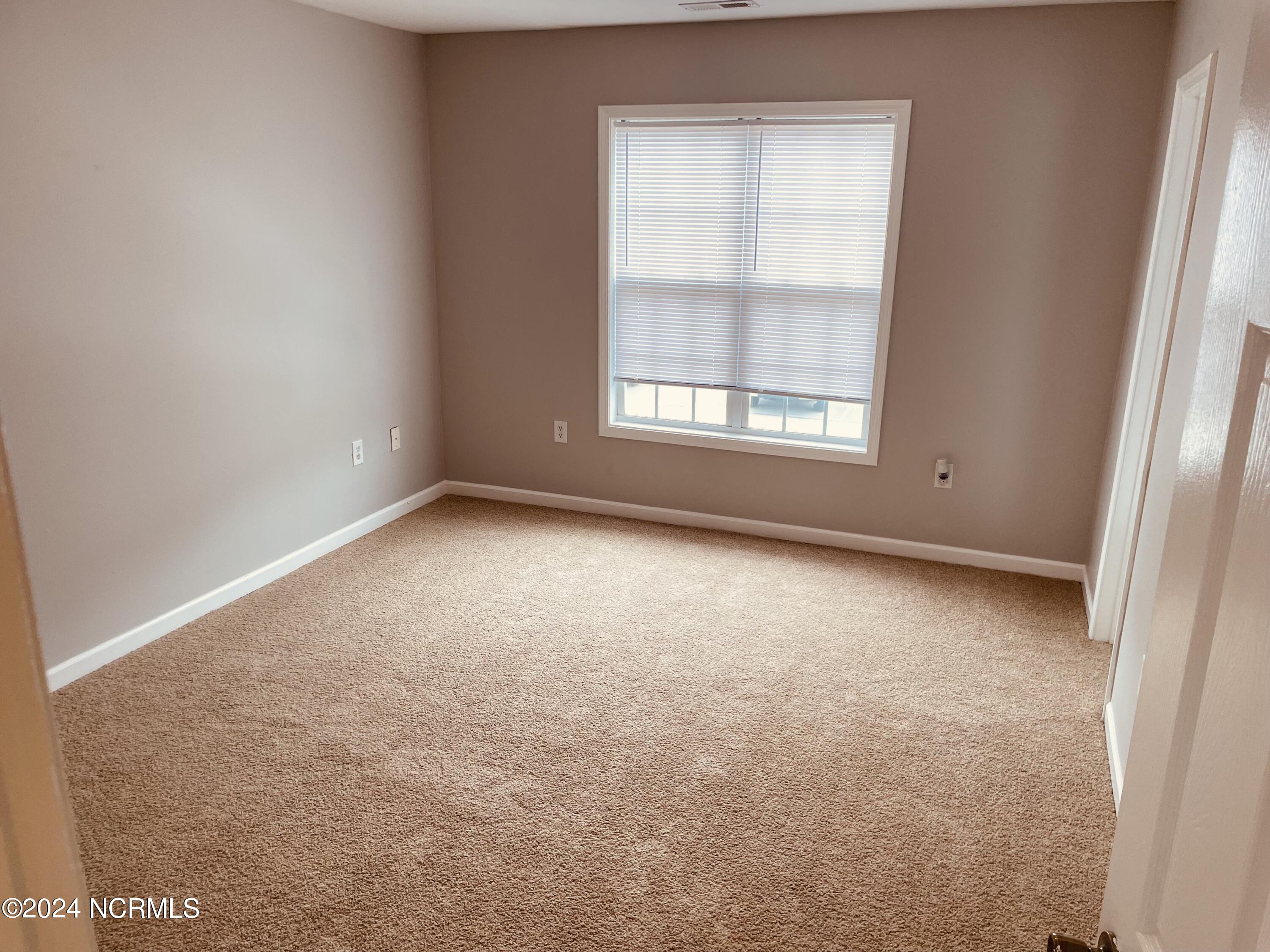 112 Apache Trail Havelock, NC 28532 - Photo 16 of 21 IMG_2179