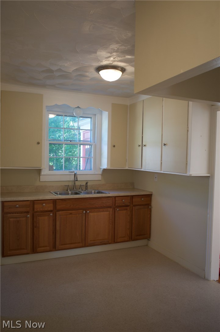 1025 Helmsdale Road Cleveland Heights, OH 44112 - Photo 8 of 20