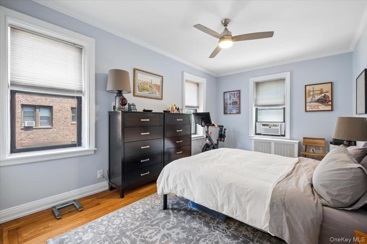 143 Garth Road, Unit 5L Scarsdale, NY 10583 - Photo 15 of 22 Spacious Bedroom w/ Ceiling Fan