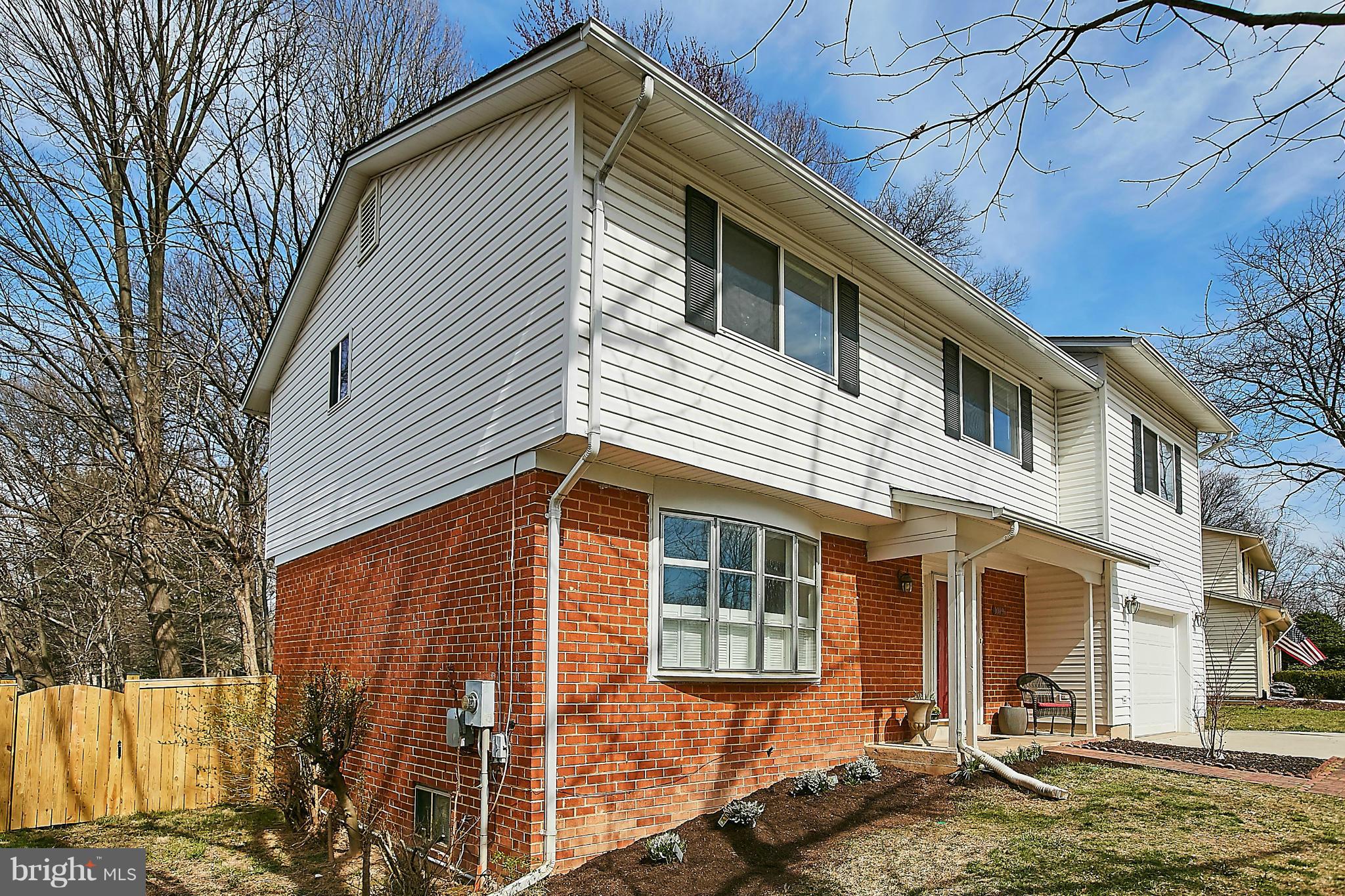 10196 Wavell Road Fairfax, VA 22032 - Photo 3 of 28 Exterior (Front)