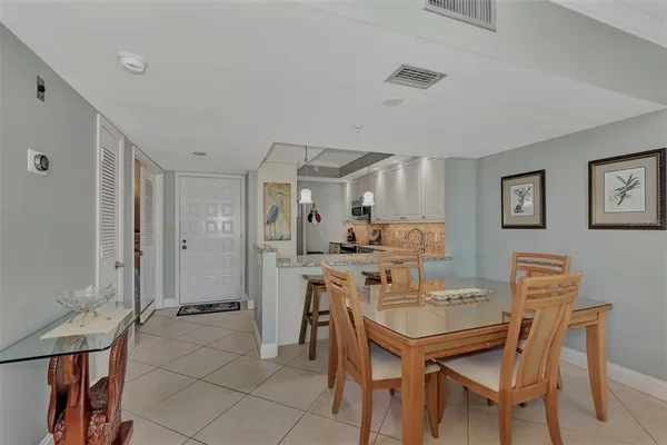 $4,000 | 1945 Gulf Of Mexico Drive, Unit M2414, Longboat Key, FL 34228